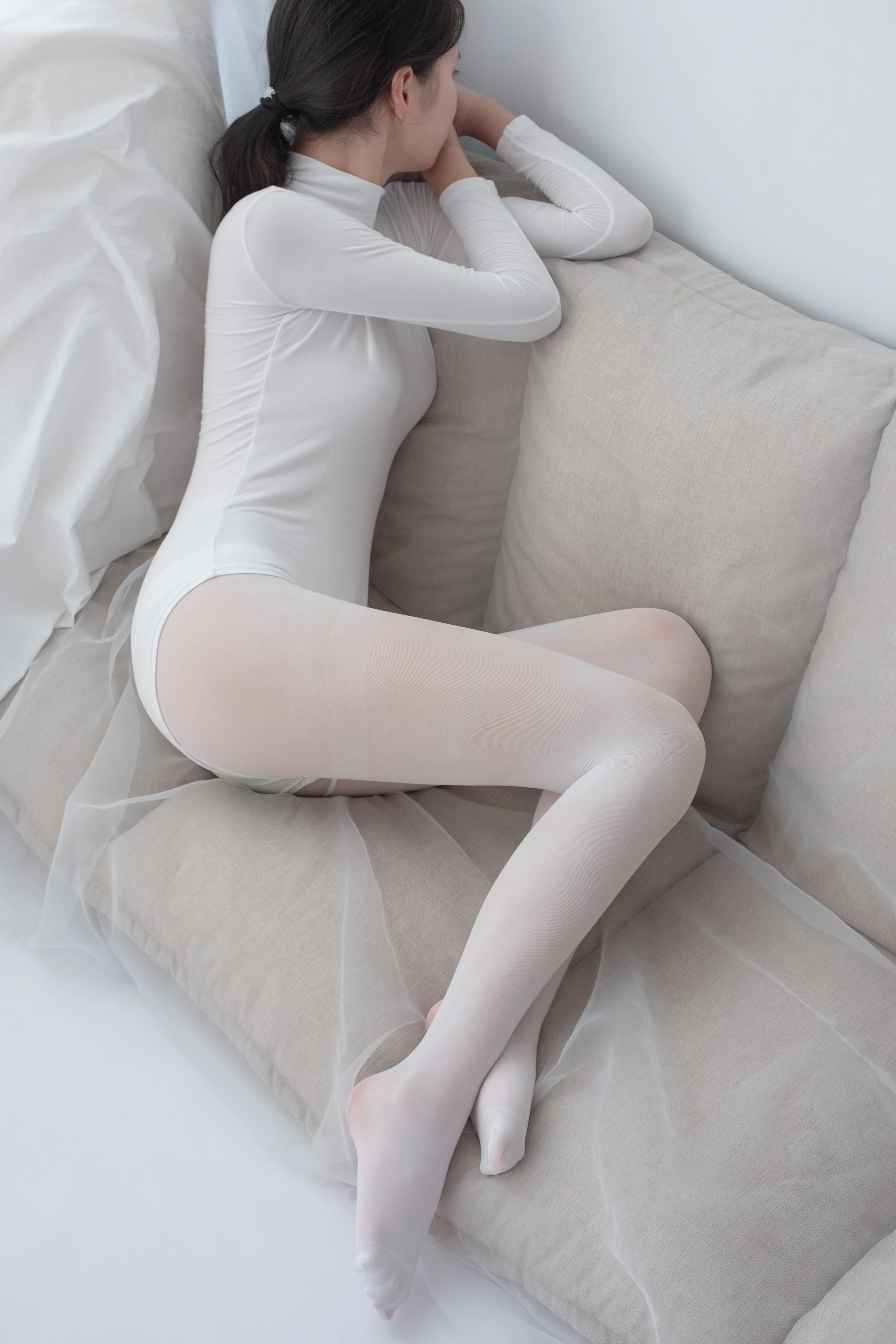 森萝财团 [ALPHA-007] 纯白的诱惑白丝裸足 [156P]插图7